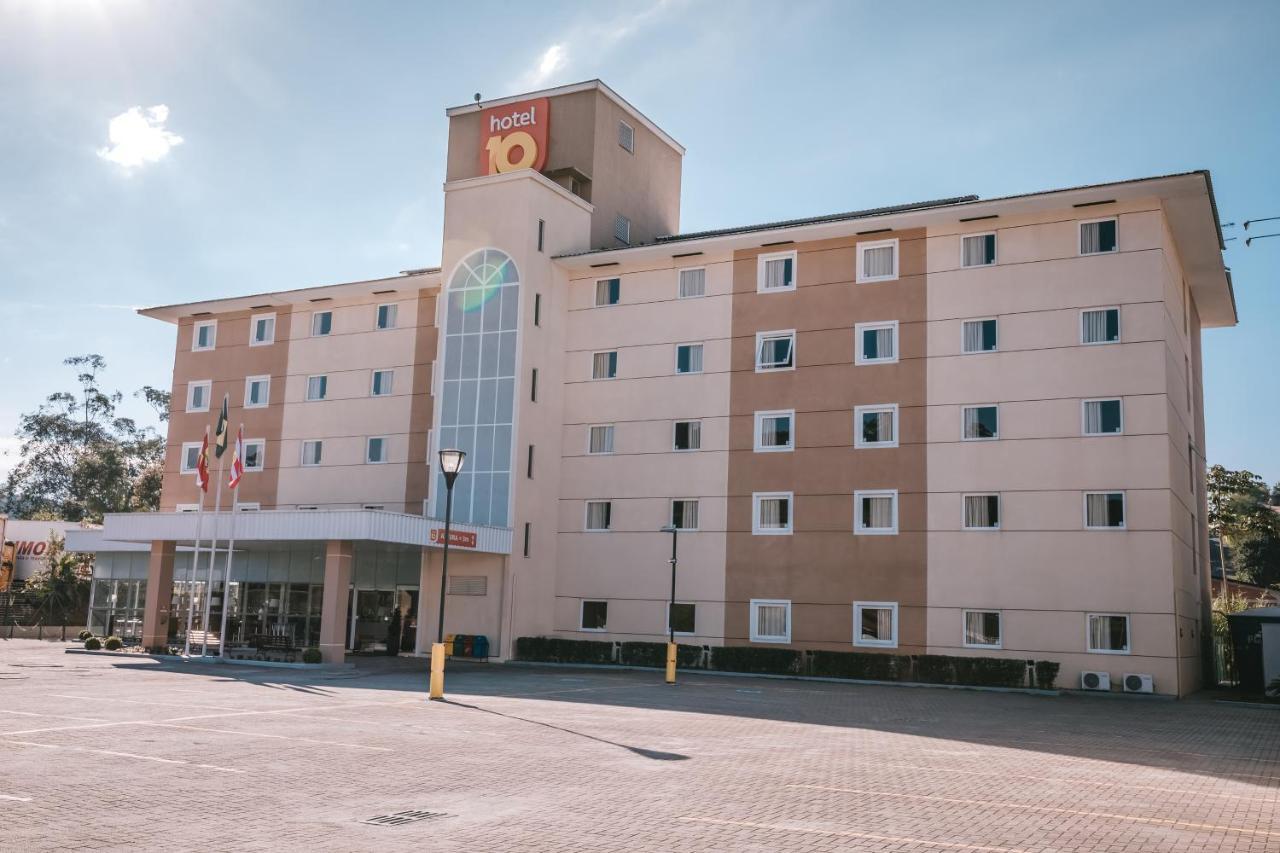Hotel 10
